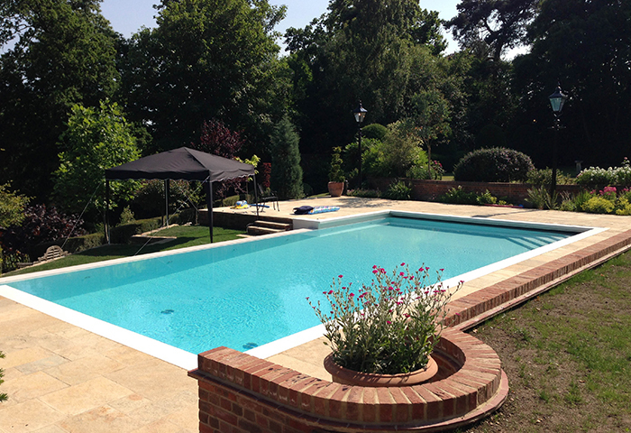 Farnham House NA Slider Detail3 700x480